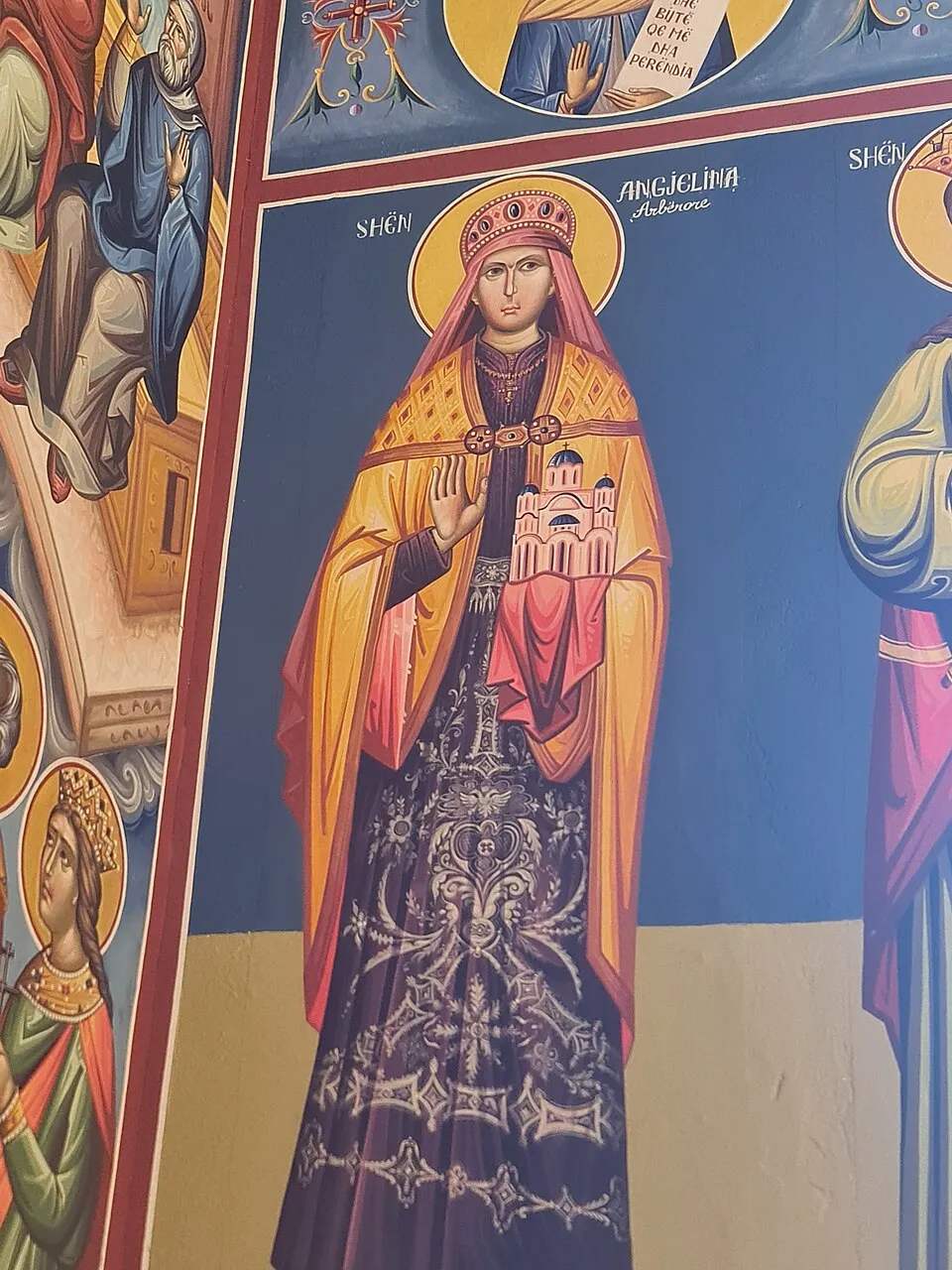 Fresko der Angelina Arianiti, auch bekannt als Heilige Angelina von Serbien. Dieses Bild sollte nur als Hinweis auf die häufige historische Verwechslung mit Angelina Kastrioti verwendet werden.