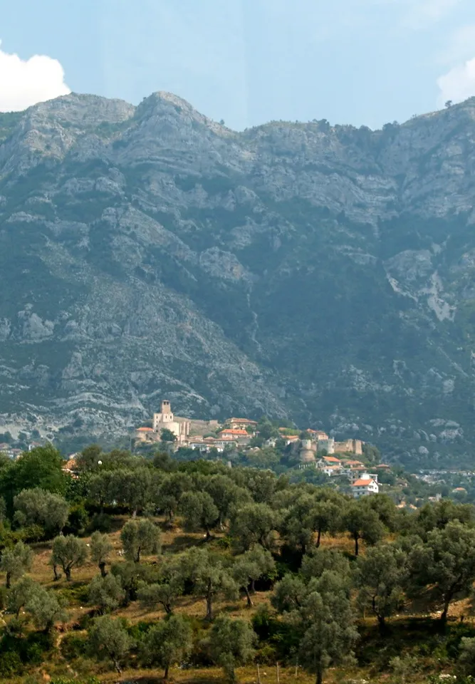 Die Festung Kruja war das wichtigste Machtzentrum Skanderbegs und wurde zum Symbol des albanischen Widerstands gegen die Osmanen.